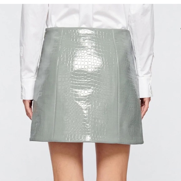 Tibi Croc Embossed Patent Mini Skirt - Picture 2 of 3
